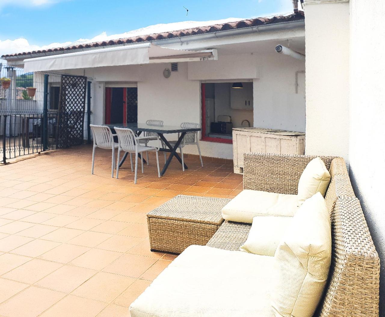 Casa Lola - Terraza Panoramica En El Centro Del Pueblo Apartment Sant Joan de les Abadesses Exterior foto